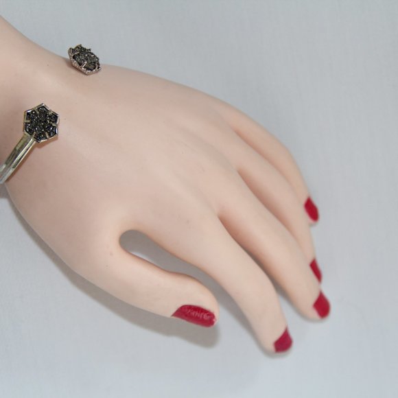 Kendra Scott Arden Druzy Cuff Bracelet. Gorgeous Hexagon Platinum - Picture 1 of 8